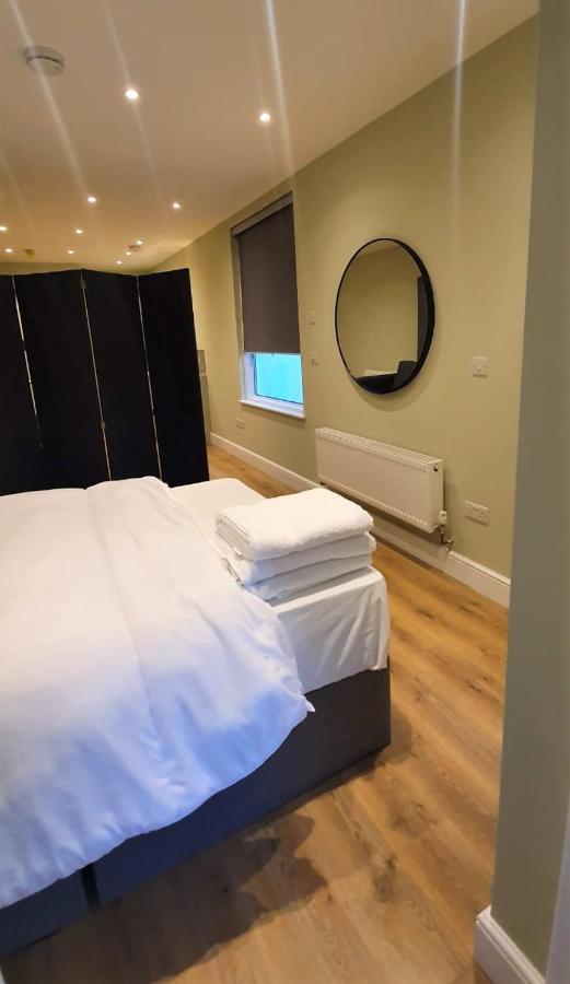 Modern Studio Apartments London Exterior photo