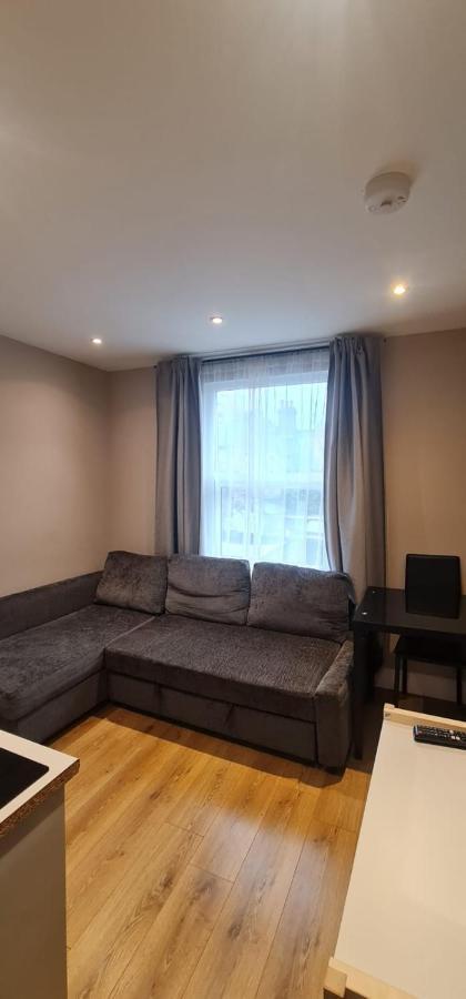 Modern Studio Apartments London Exterior photo